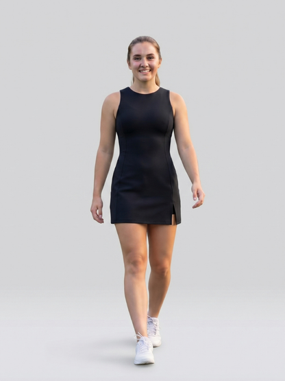 Fayen | Robe de tennis à fente latérale épurée