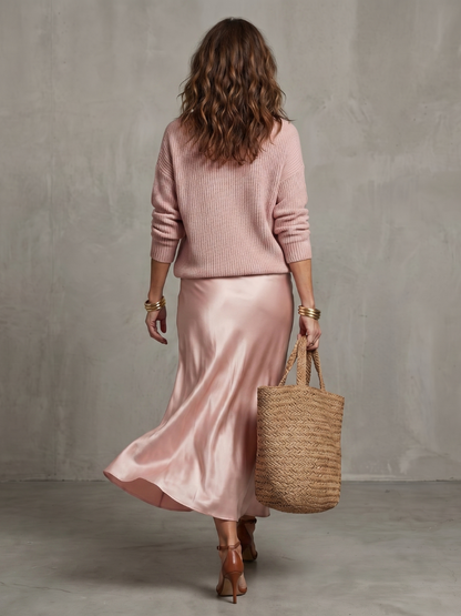 Luciana | Ensemble Jupe Satinée Biais et Pull Tricoté