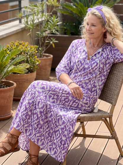 Pénélope | Robe midi à imprimé et liens à franges