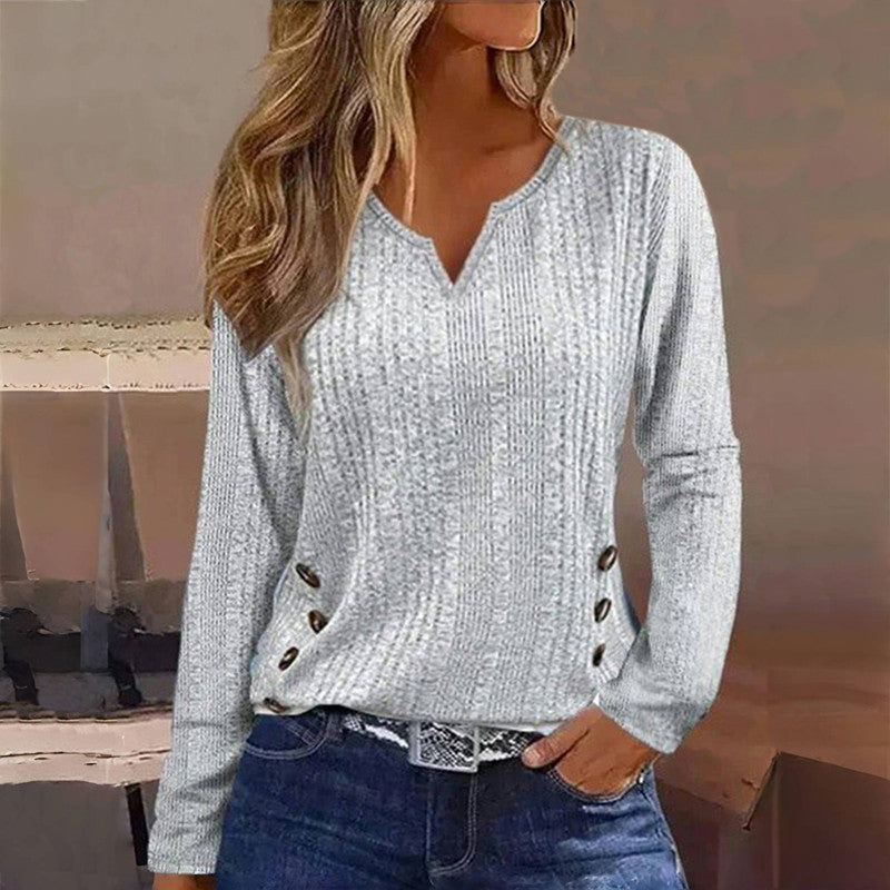 Émerancienne | Pull gris tricoté à boutons décoratifs pour femme