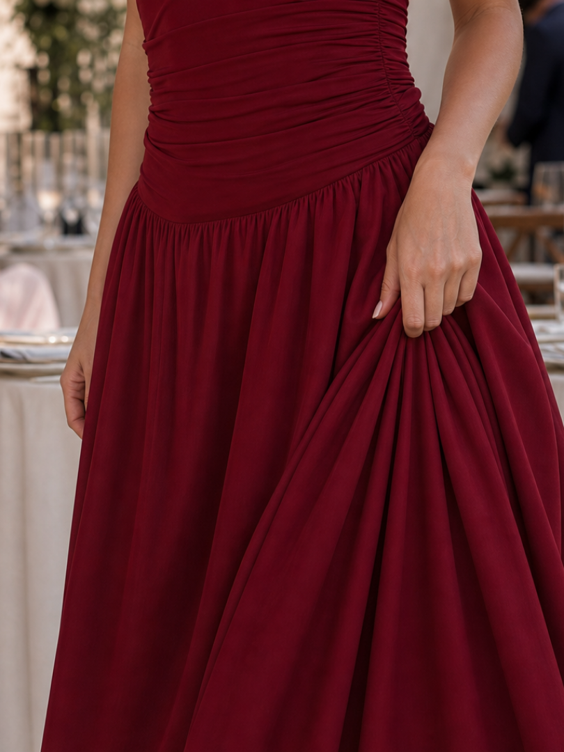 Zelene | Robe midi à corsage froncé sans bretelles