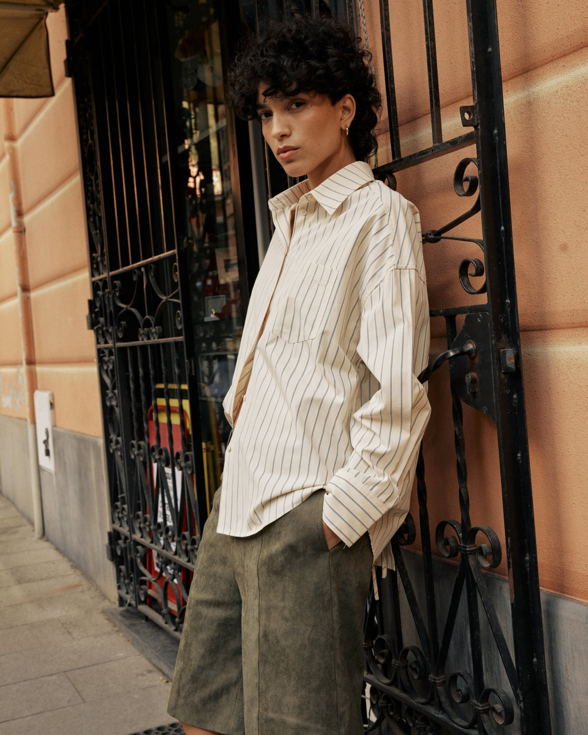 Chemise oversize rayée à nouer dans le dos vanille Valerie