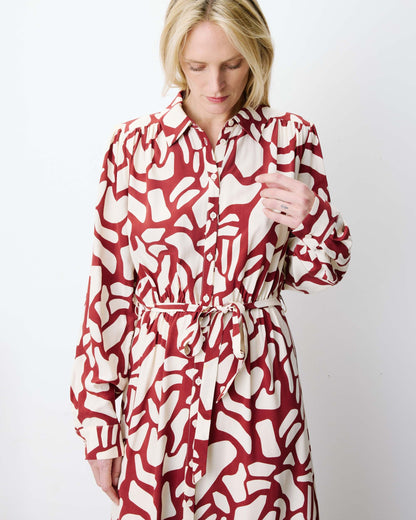 Robe chemise longue ceinturée à motif terracotta Aveline