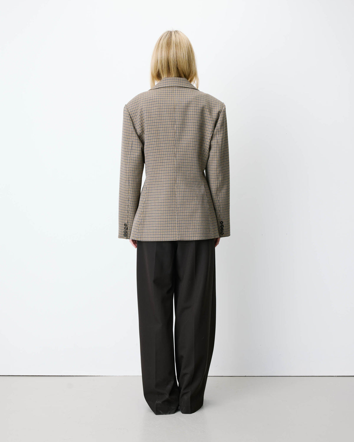 Blazer cintré croisé pied-de-poule beige Almond