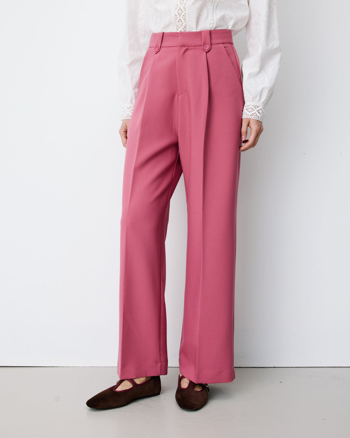Pantalon tailleur large à plis blush Nilay