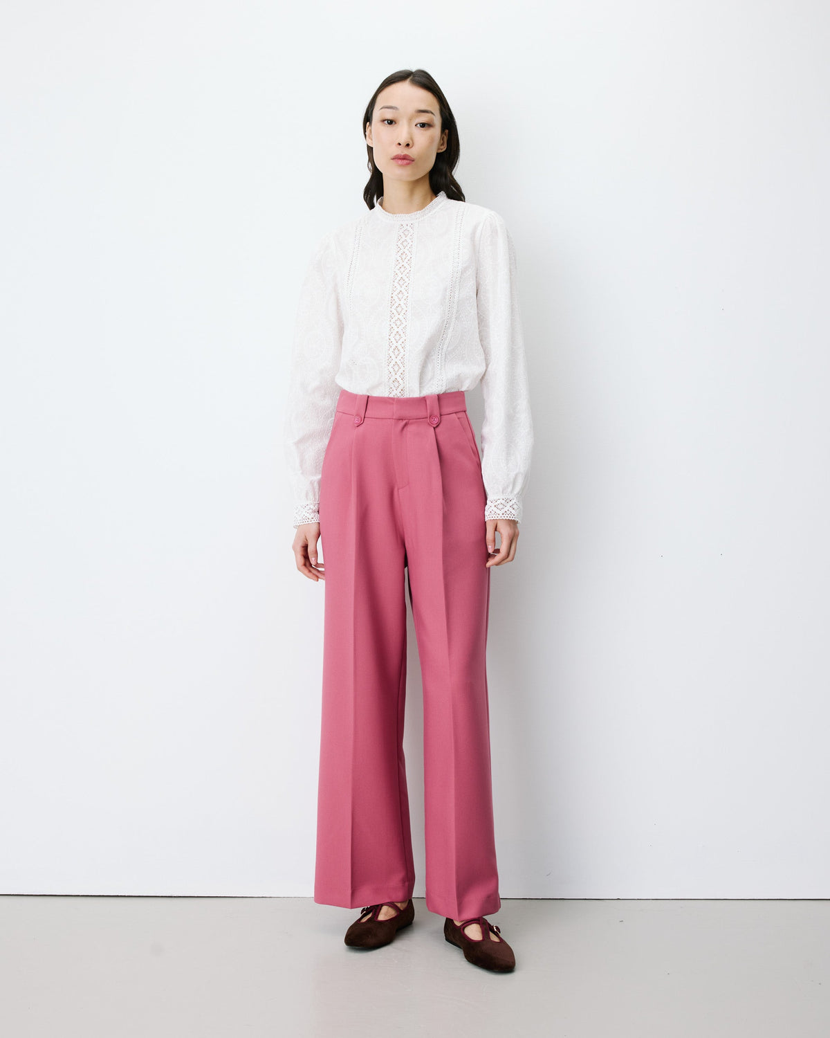 Pantalon tailleur large à plis blush Nilay
