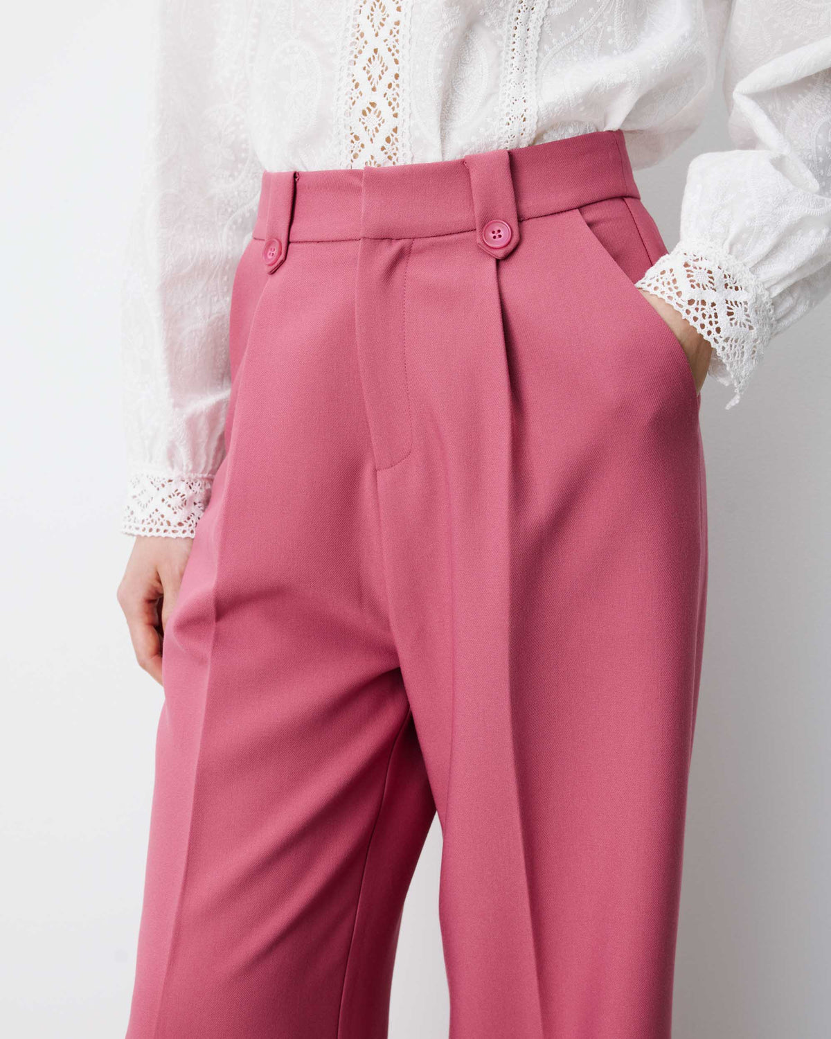 Pantalon tailleur large à plis blush Nilay