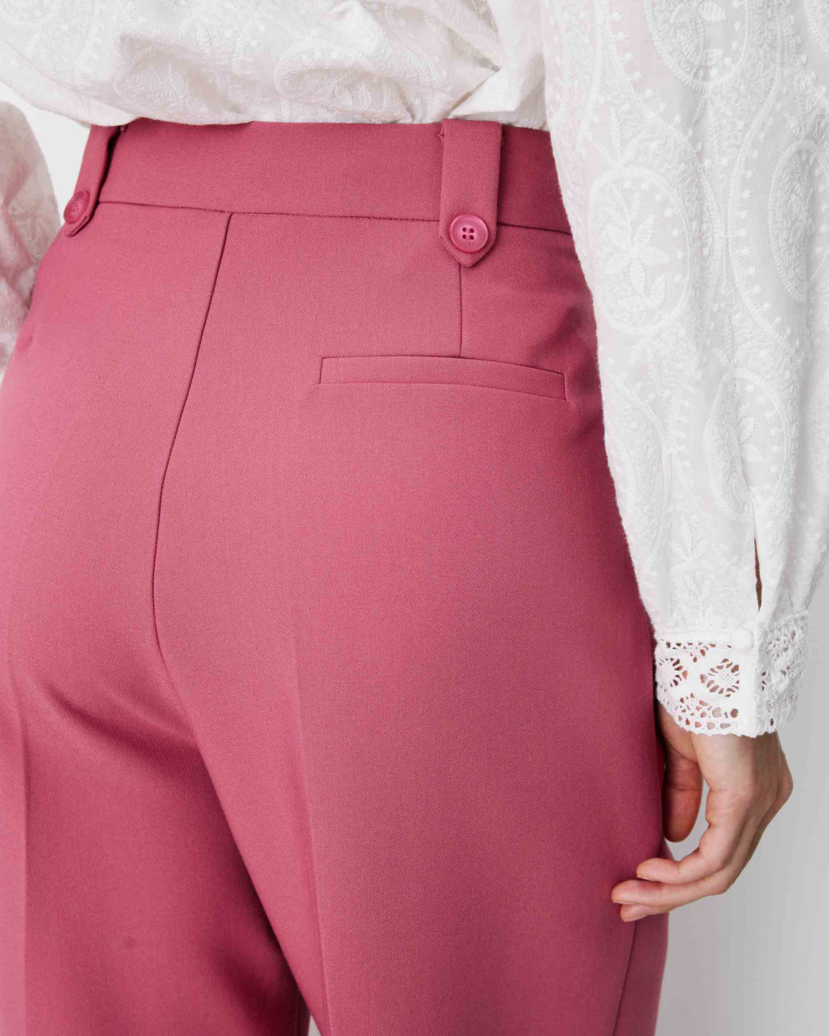 Pantalon tailleur large à plis blush Nilay