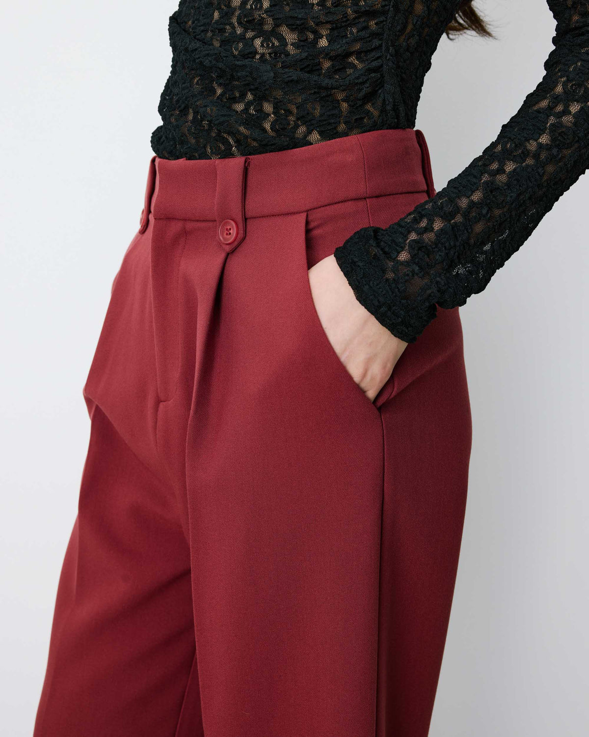 Pantalon tailleur large à plis terracotta Nilay