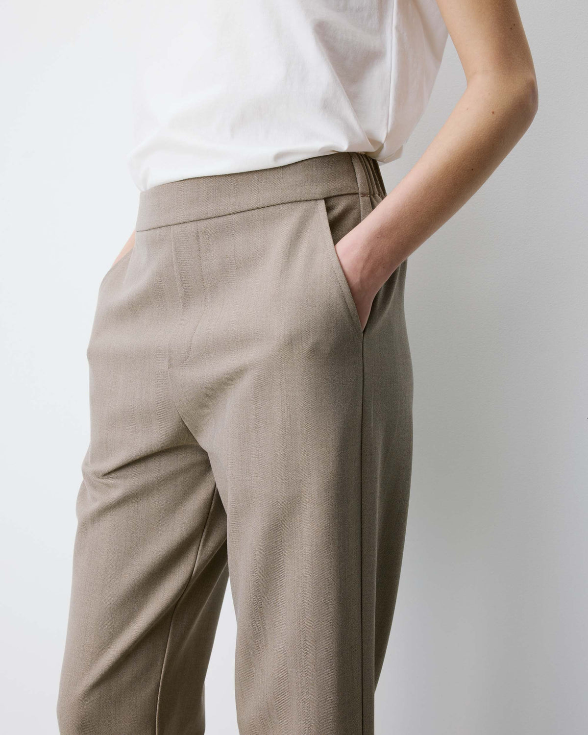 Pantalon cigarette court taille haute beige Armstrong