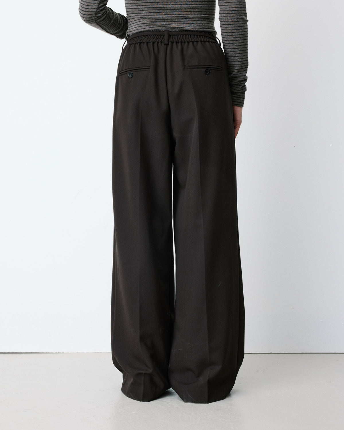 Pantalon tailleur ample ceinture nouable chocolat Ardoise