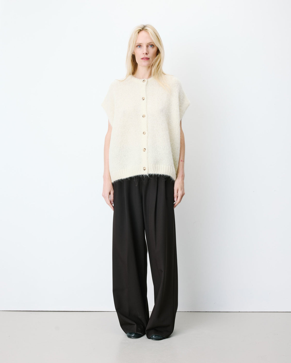 Cardigan loose sans manches col rond vanille Addison