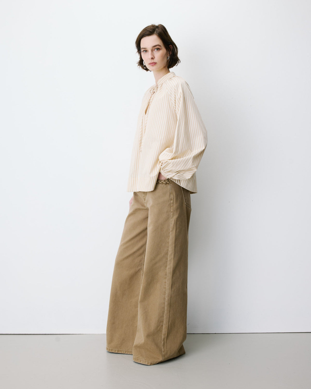 Blouse à rayures col mao à nouer beige Albane
