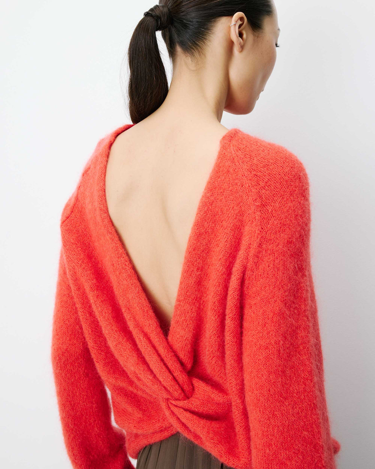 Pull ample en maille dos nu croisé sanguine Anthemis