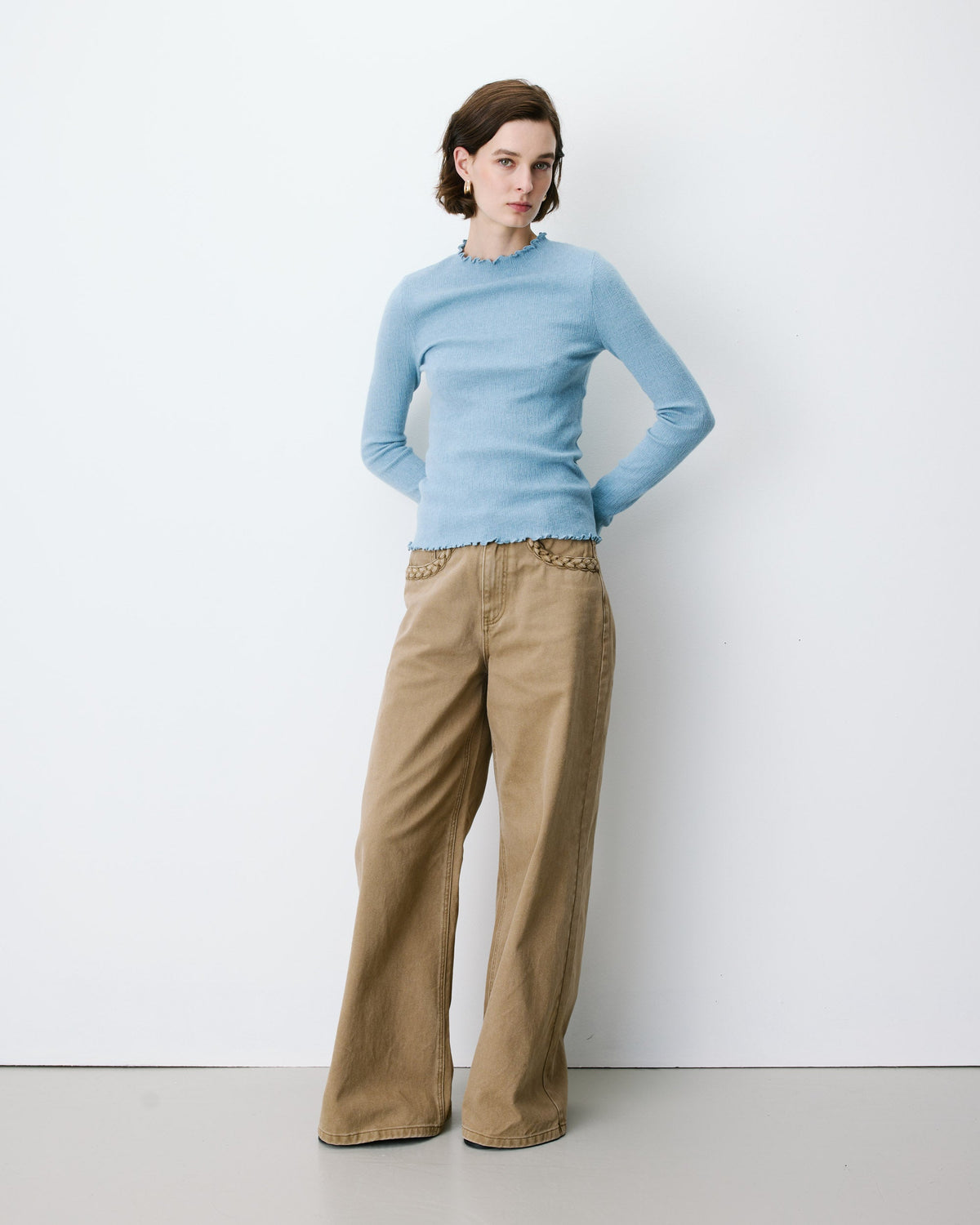 Pull ajusté en maille fine col montant bleuet Alino