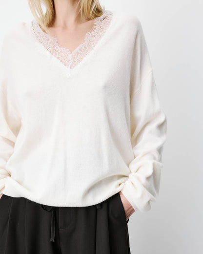 Pull en maille à col V en dentelle ecru Augustin