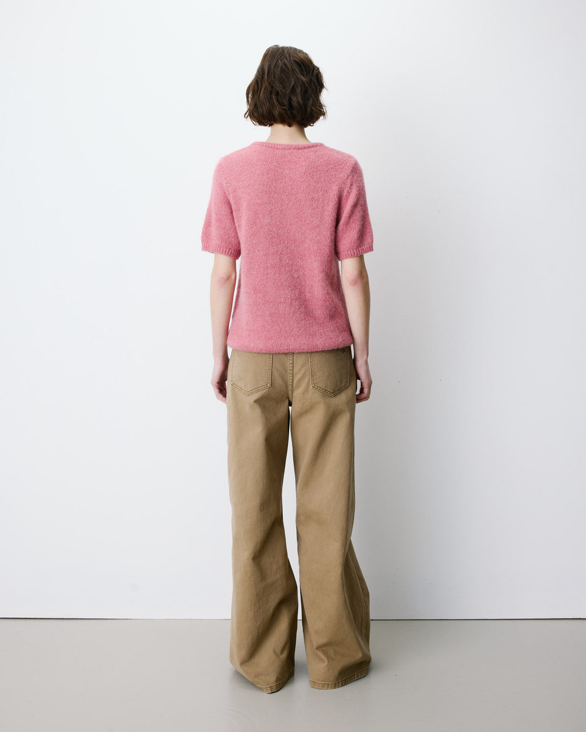 Pull manches courtes à message brodé blush Austyn