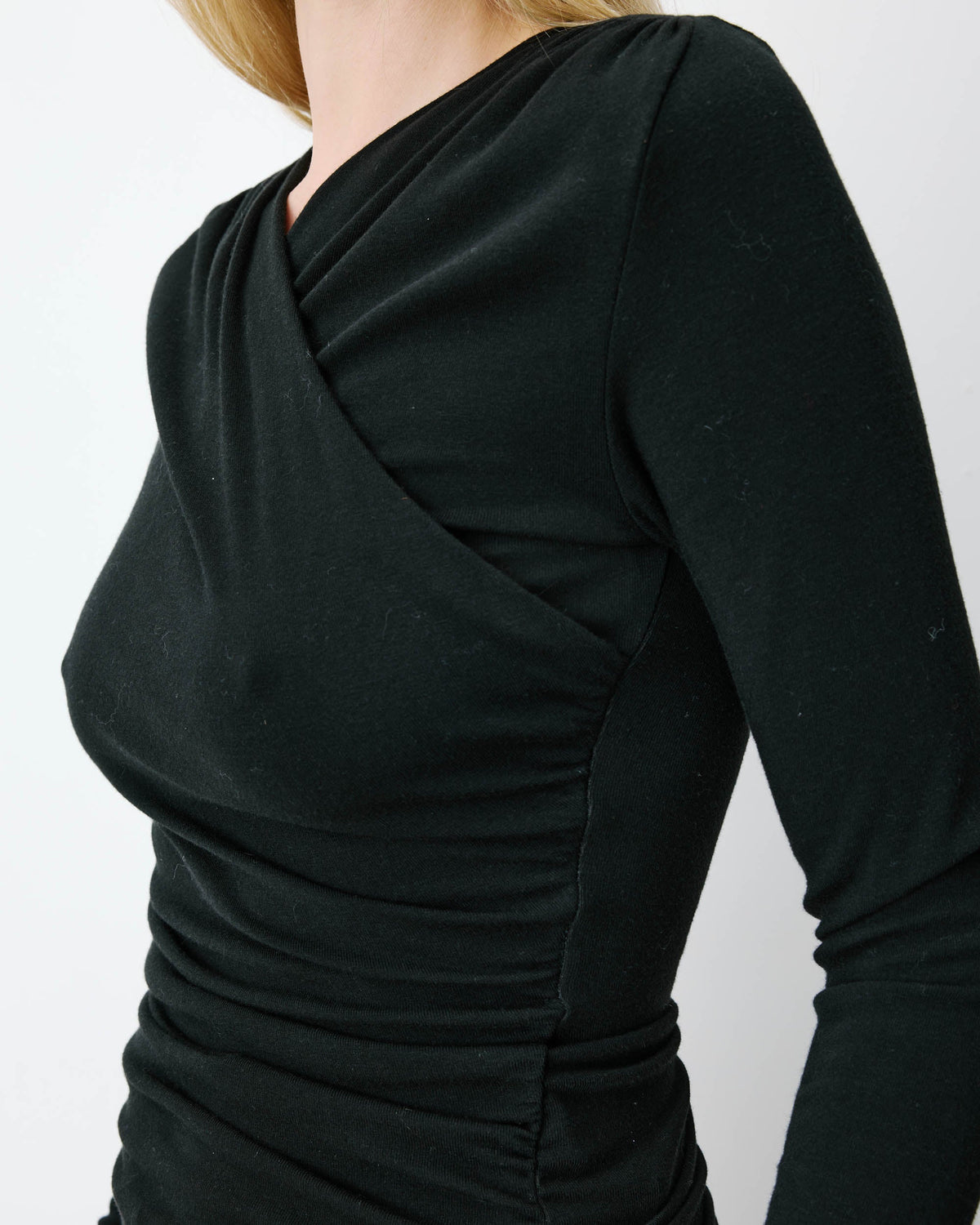 Top froncé col V croisé manches longues noir Azul