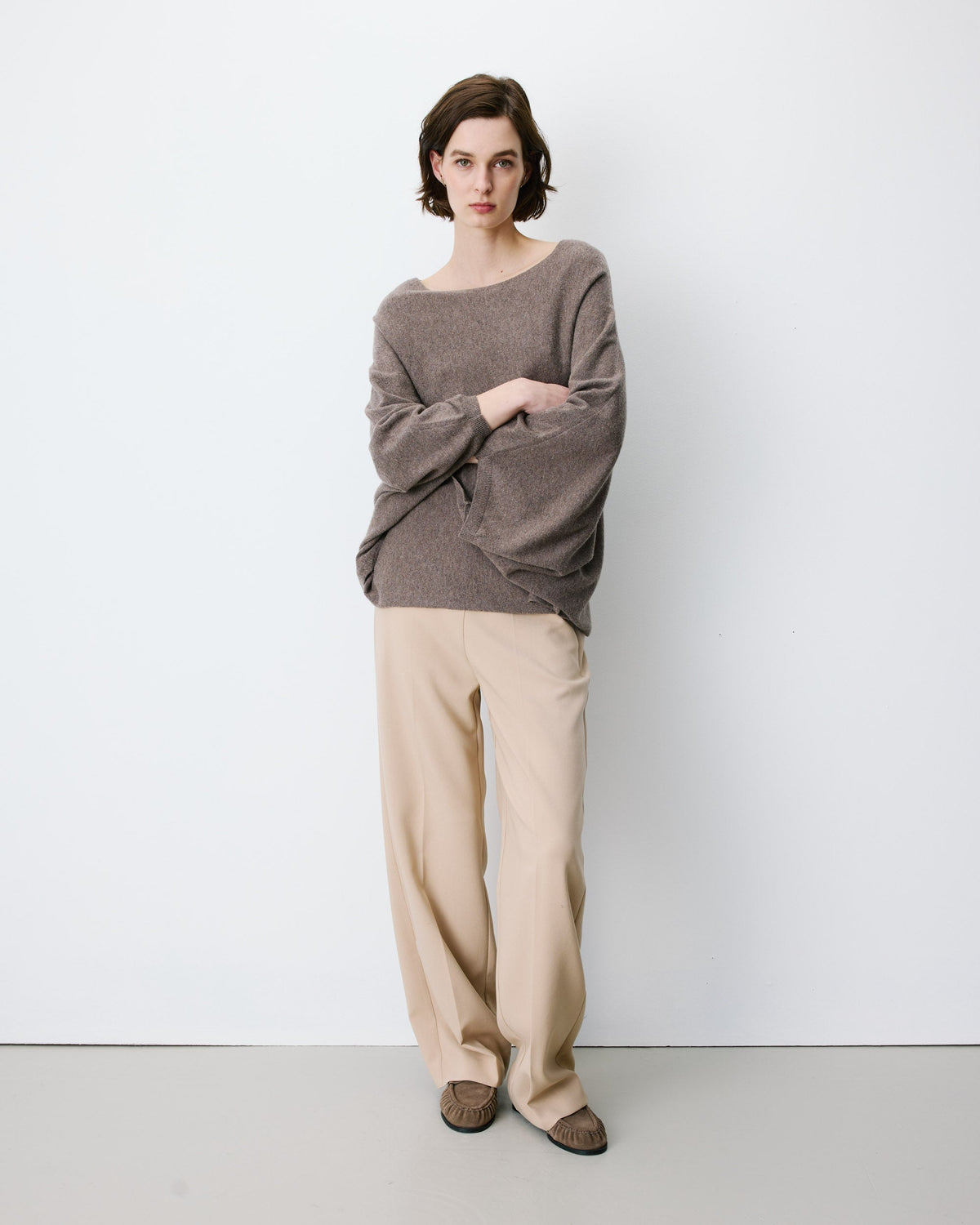 Pull poncho col bateau manches larges taupe Adela