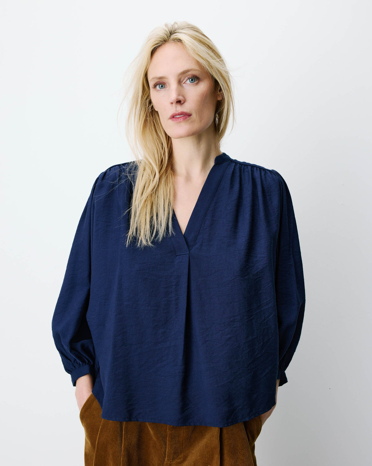 Blouse ample manches bouffantes 3/4 col V marine Auriane