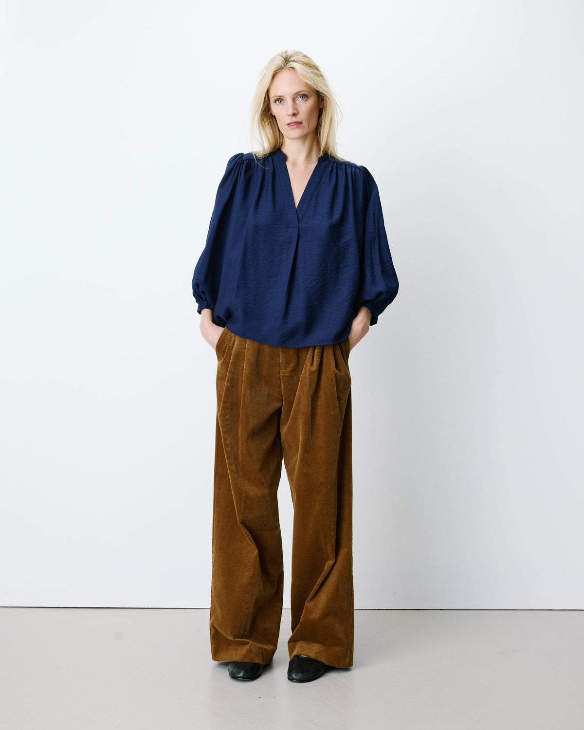 Blouse ample manches bouffantes 3/4 col V marine Auriane