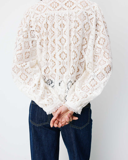Blouse ample en dentelle boutonnée ivoire Anita