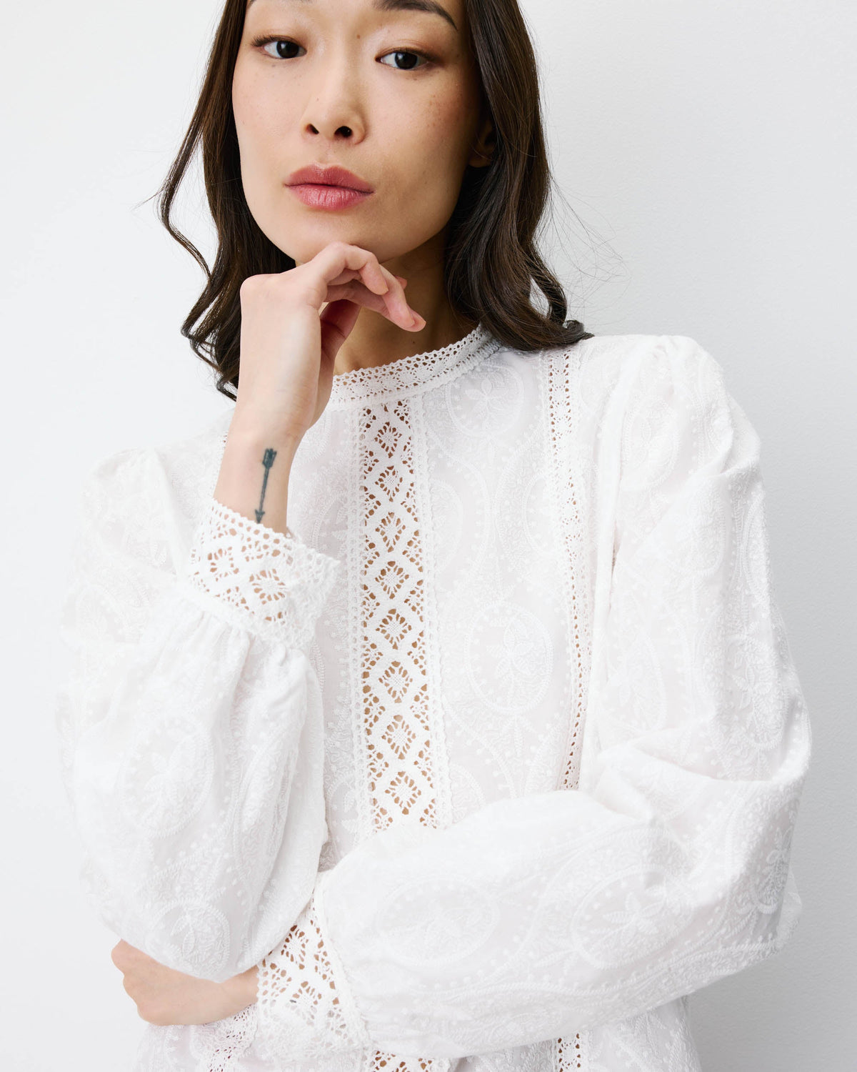 Blouse en broderie anglaise dos à nouer ivoire Abigail