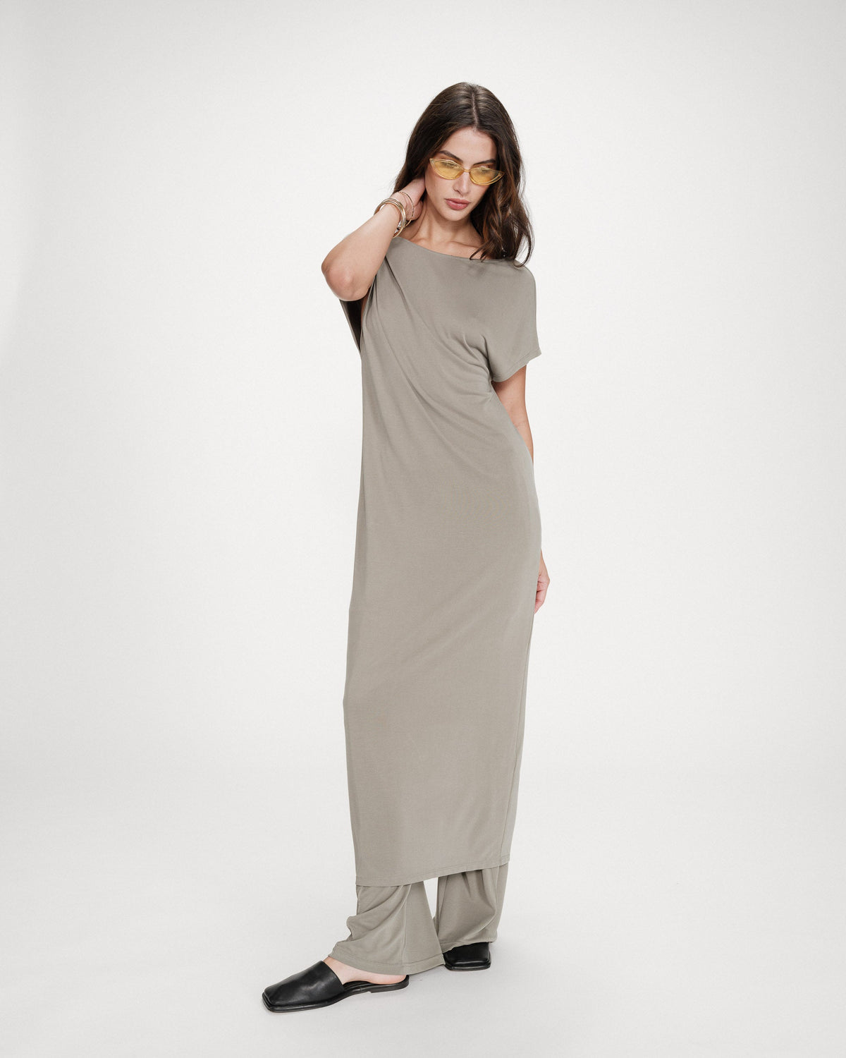 Robe longue légère en modal manches courtes kaki Peace