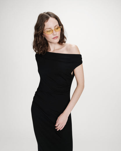 Robe longue cintrée col asymétrique noir Vanity