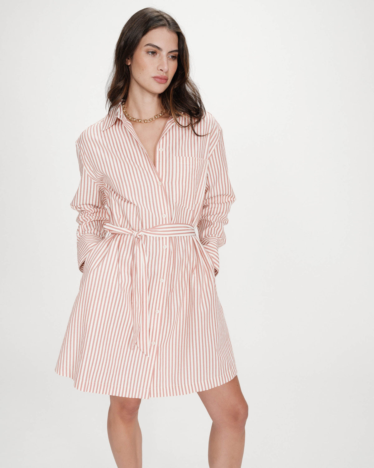 Robe chemise courte à rayures ceinturée corail Visery