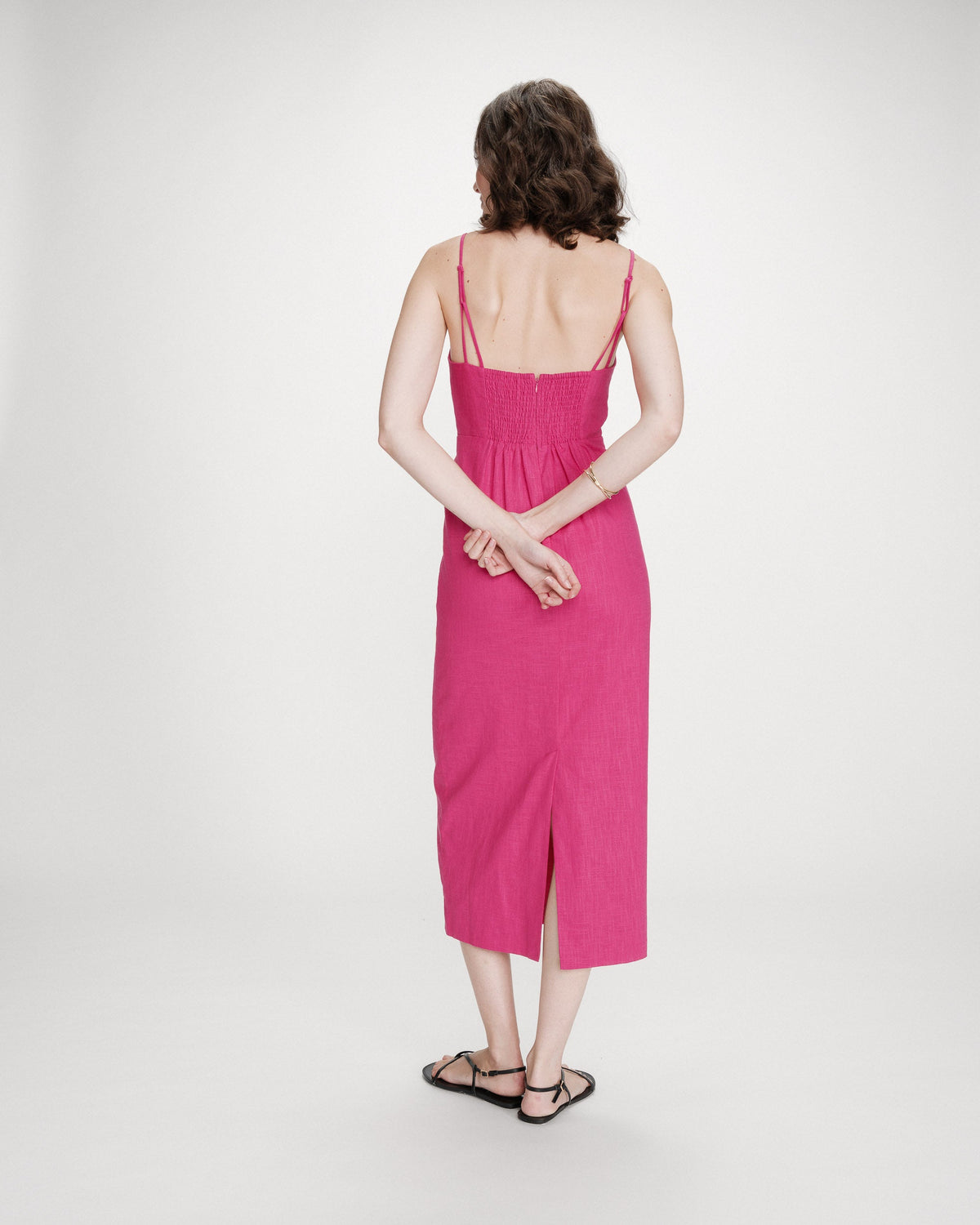 Robe longue en lin ajustée col carré fuchsia Veranys