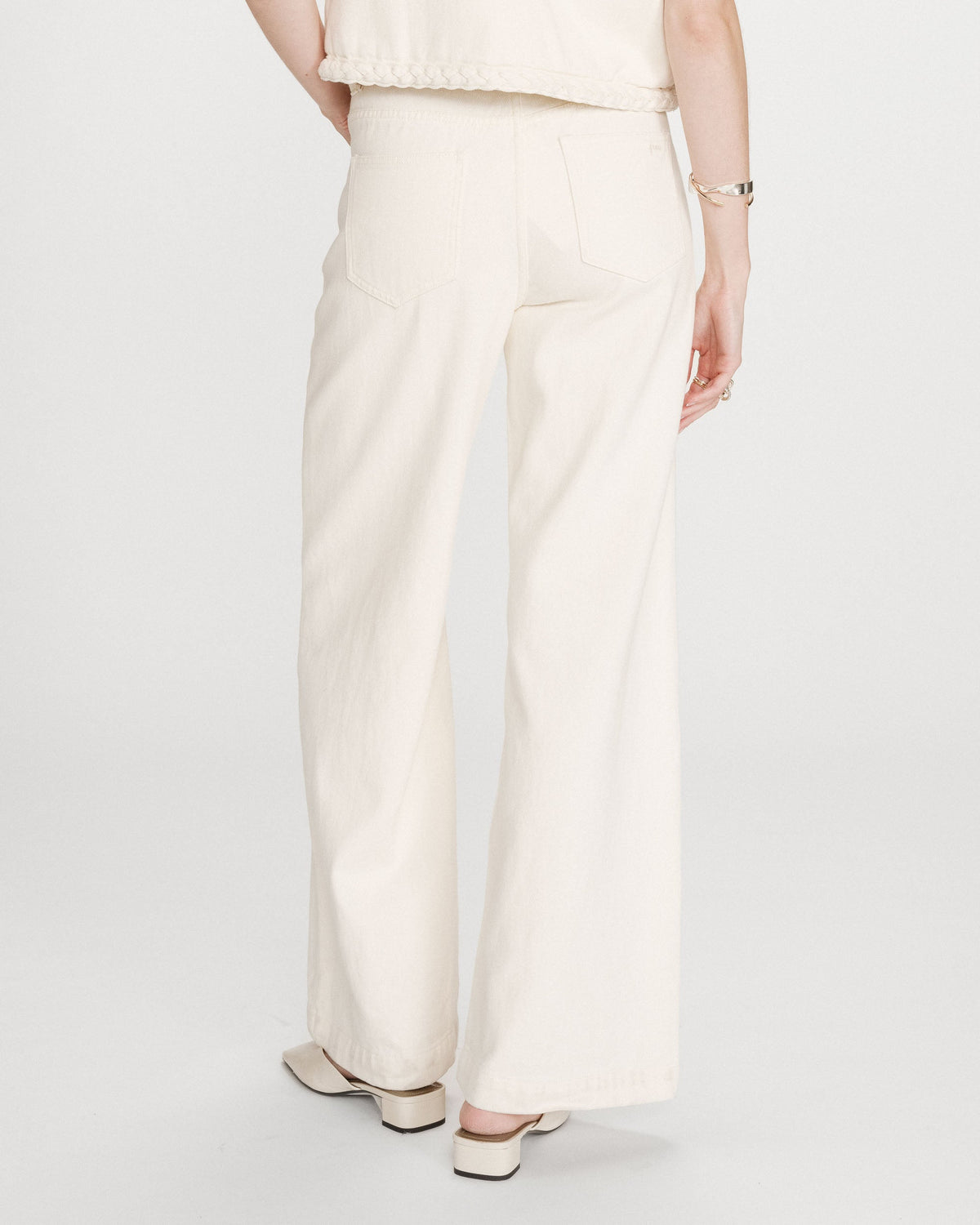 Jean large taille haute ceinture tressée ecru Jaden