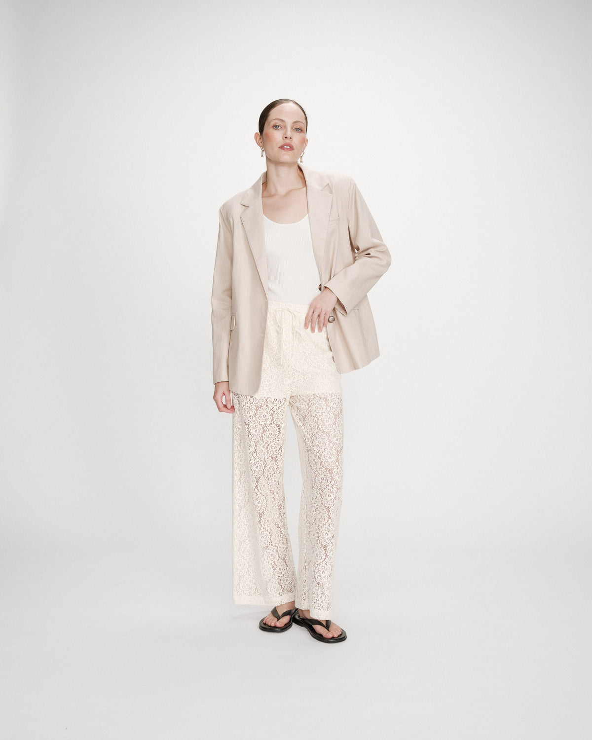 Pantalon en dentelle ample ecru Vincent