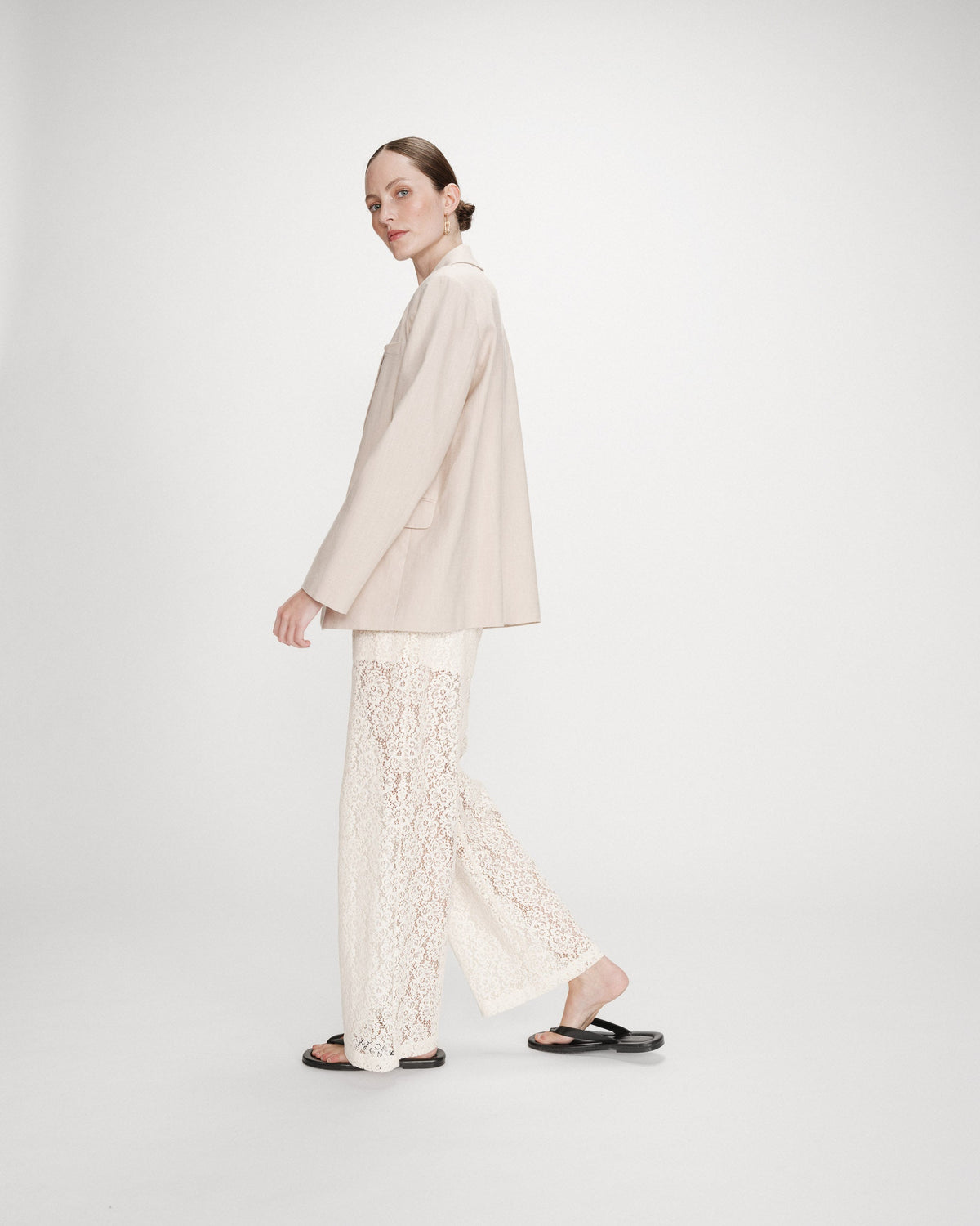 Pantalon en dentelle ample ecru Vincent