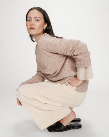 Pull oversize en maille à message brodé beige Viggo