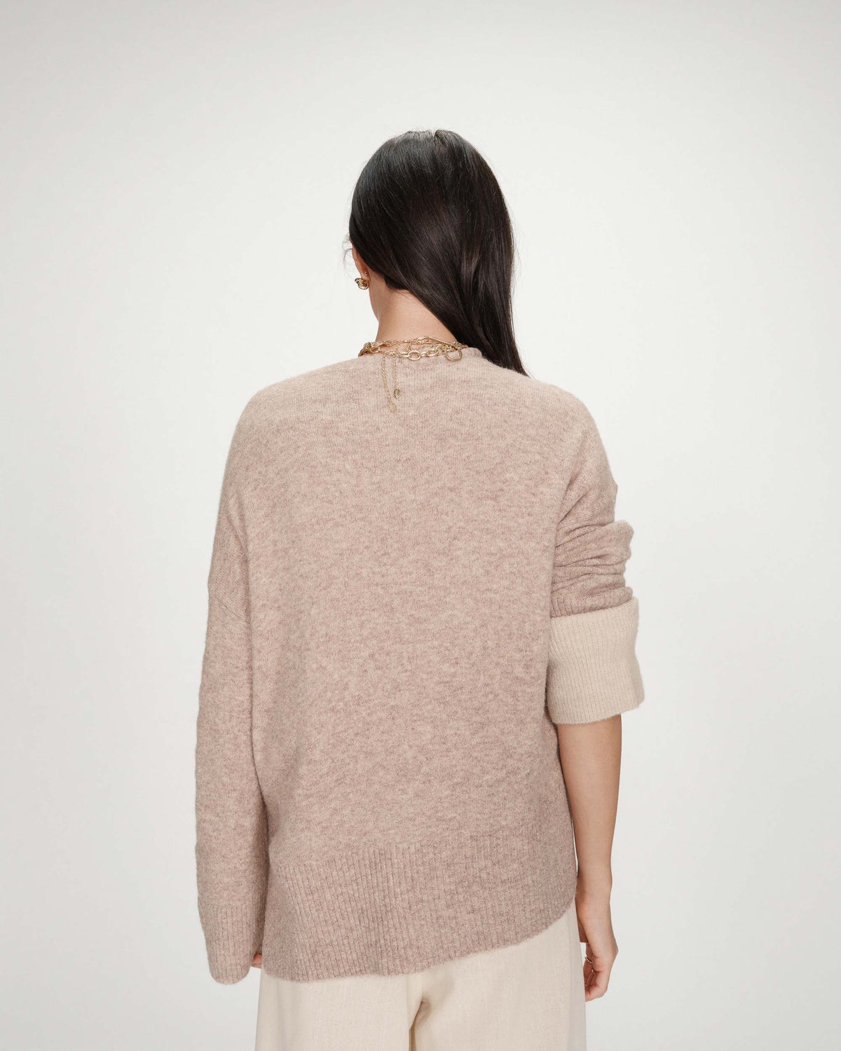 Pull oversize en maille à message brodé beige Viggo