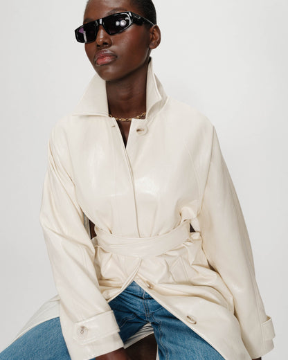 Trench-coat long en vinyle ceinturé vanille Velours