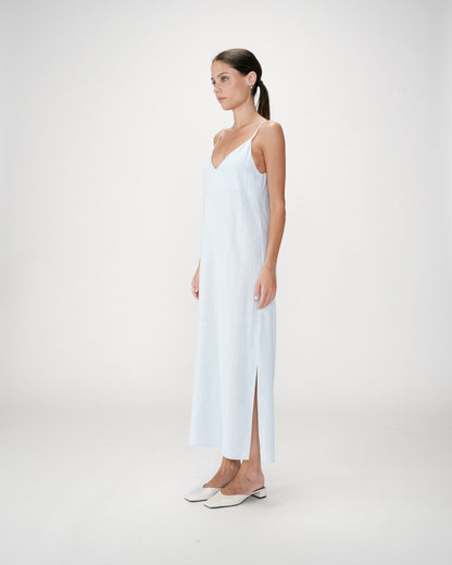 Robe longue en lin col V dos nu à nouer ciel Wendra