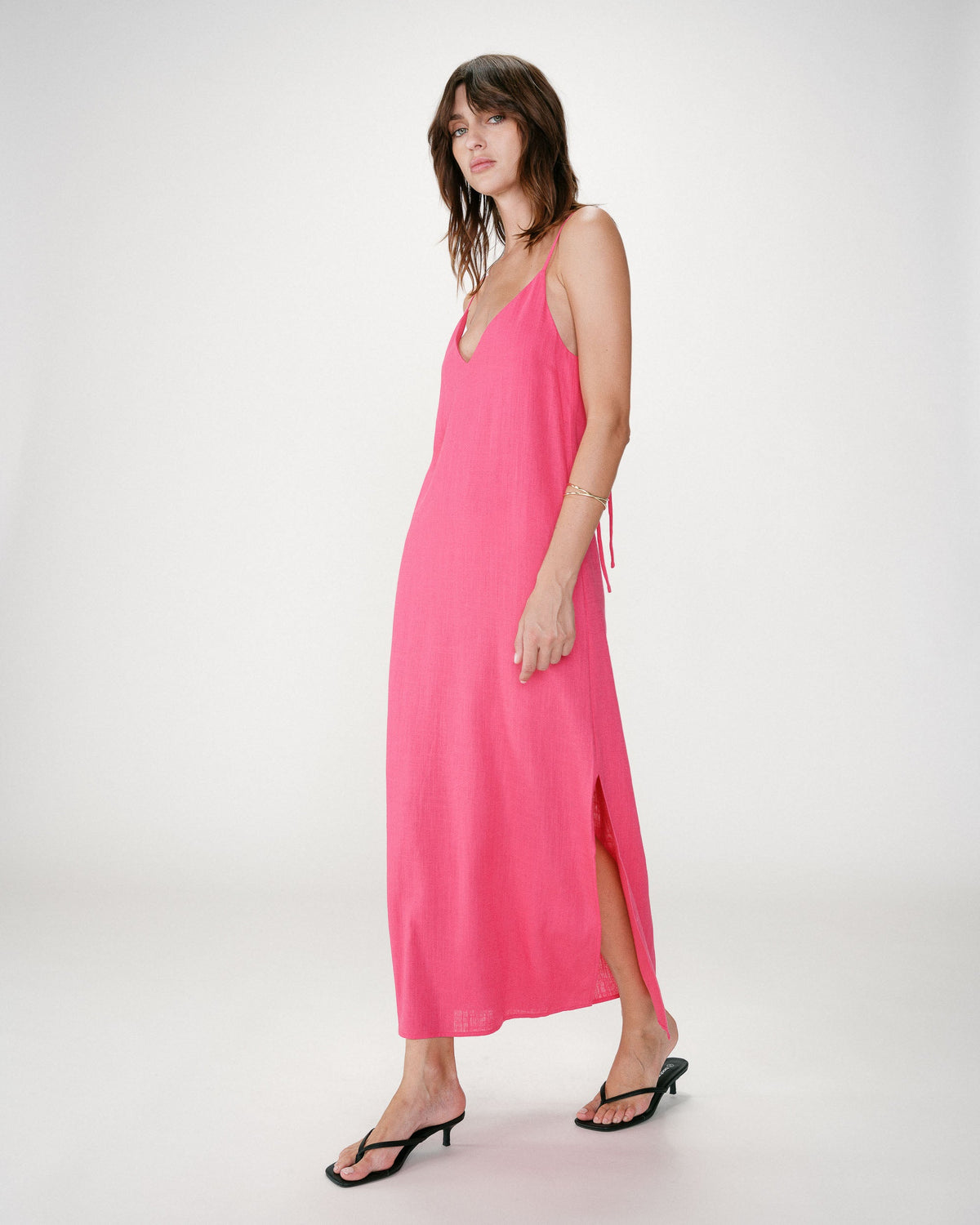 Robe longue en lin col V dos nu à nouer fuchsia Wendra