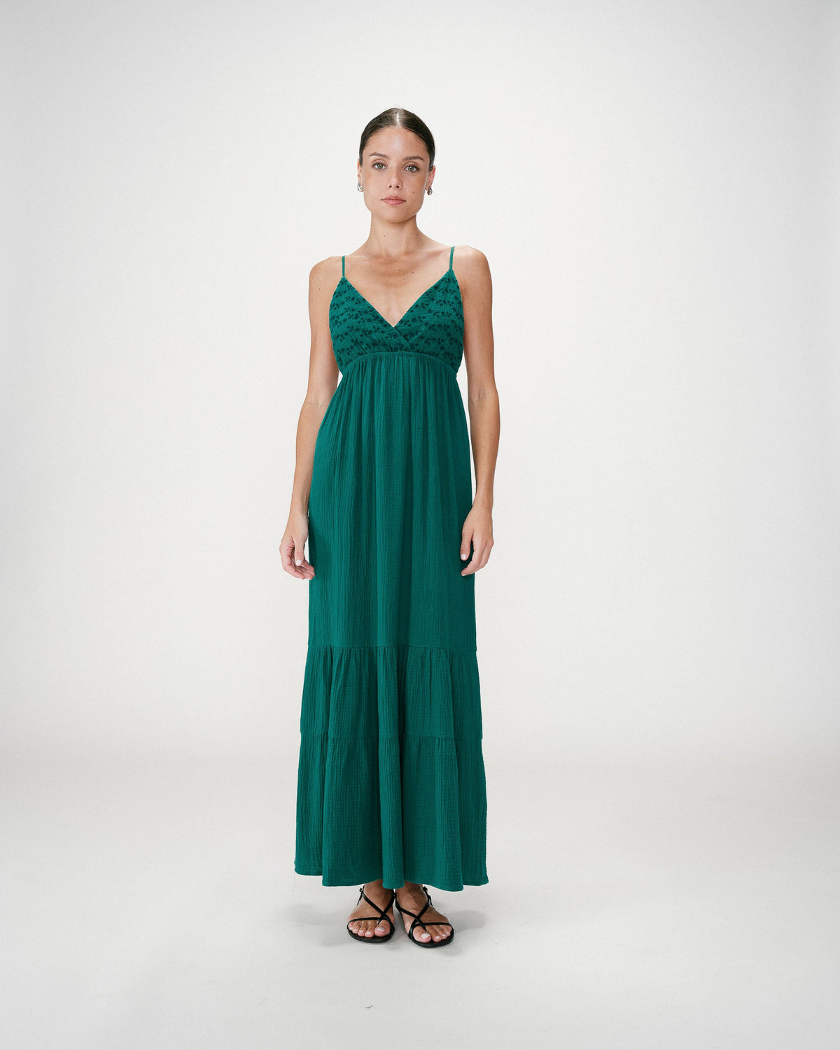 Robe longue fluide en coton col V à bretelles emeraude Wynora