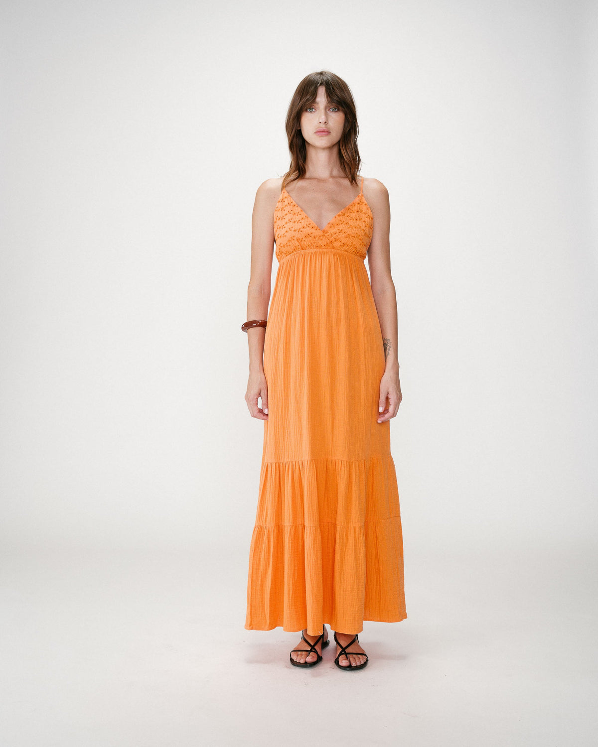 Robe longue fluide en coton col V à bretelles orange Wynora