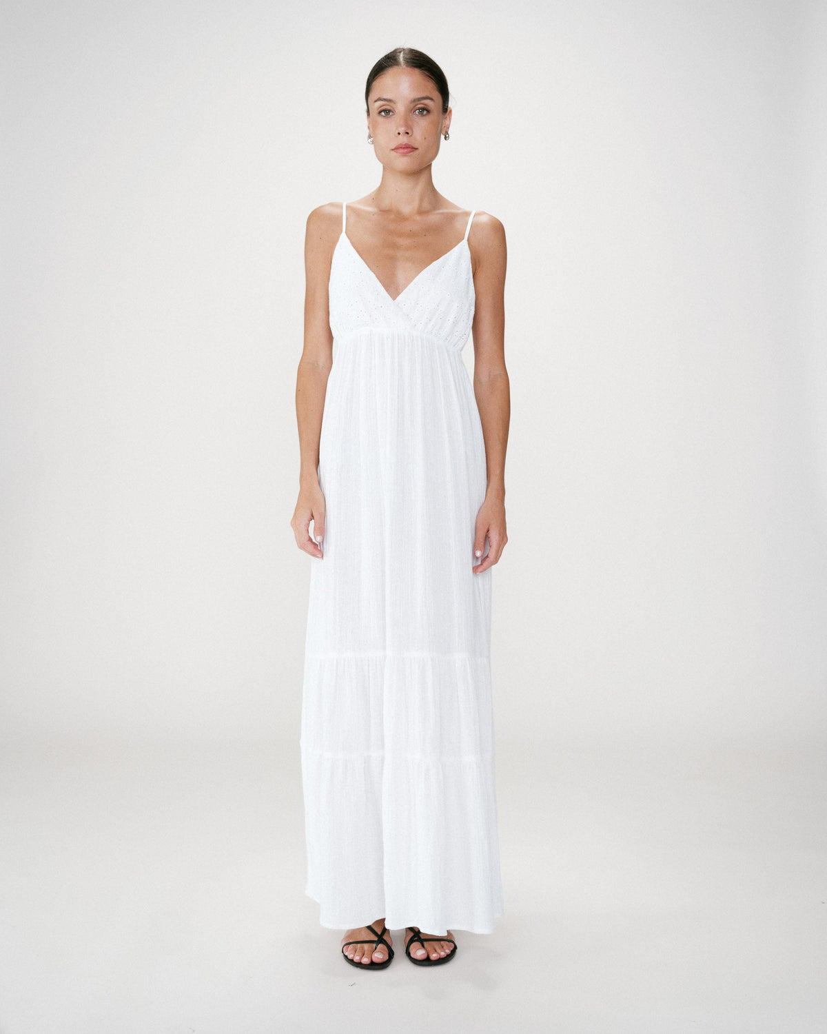 Robe longue fluide en coton col V à bretelles white Wynora