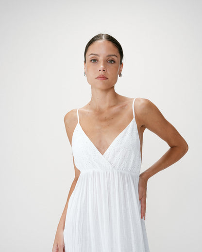 Robe longue fluide en coton col V à bretelles white Wynora