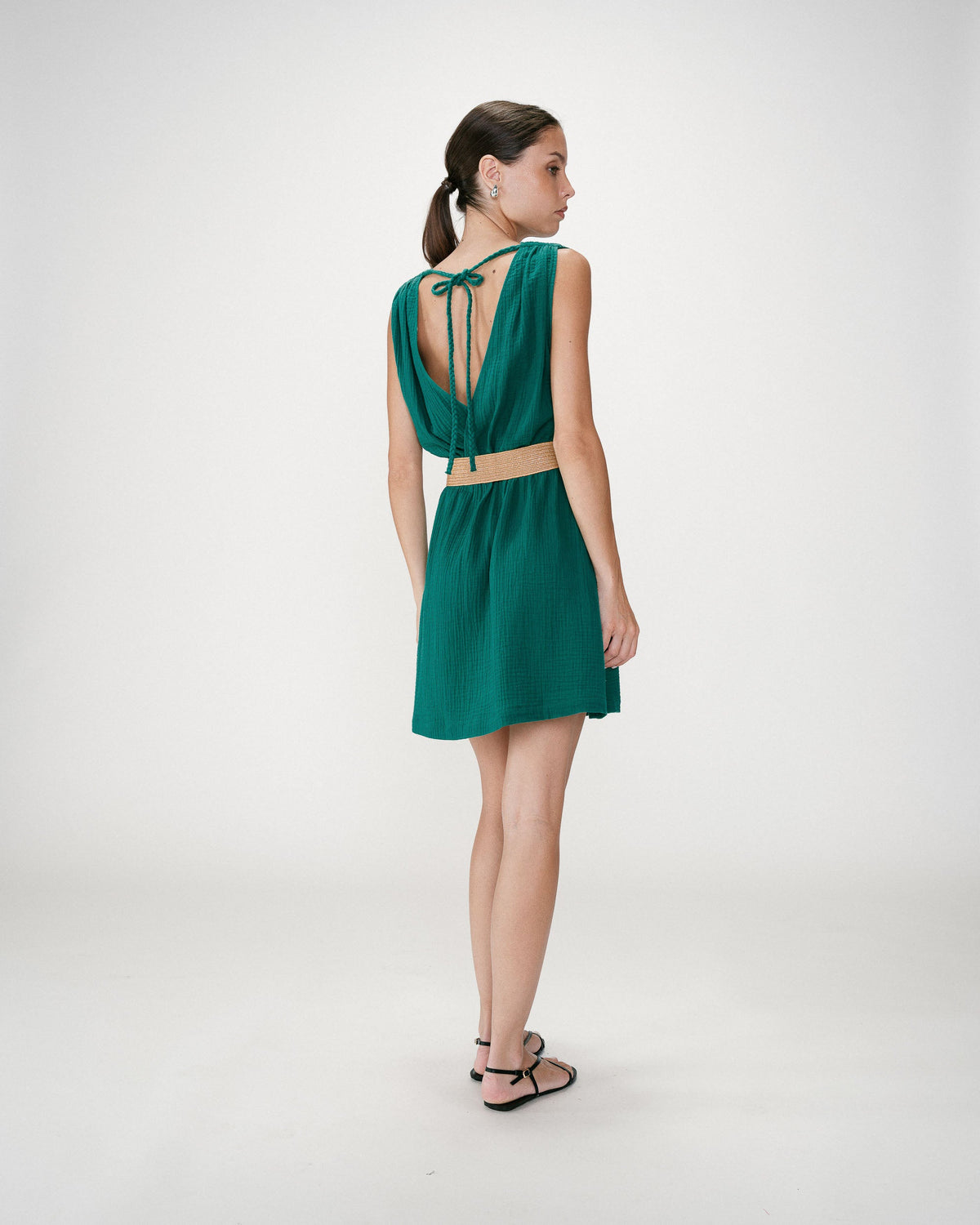 Robe courte en gaze de coton ceinturée emeraude Wrenna