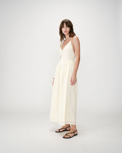 Robe longue évasée col V en broderie anglaise jaune Wimala