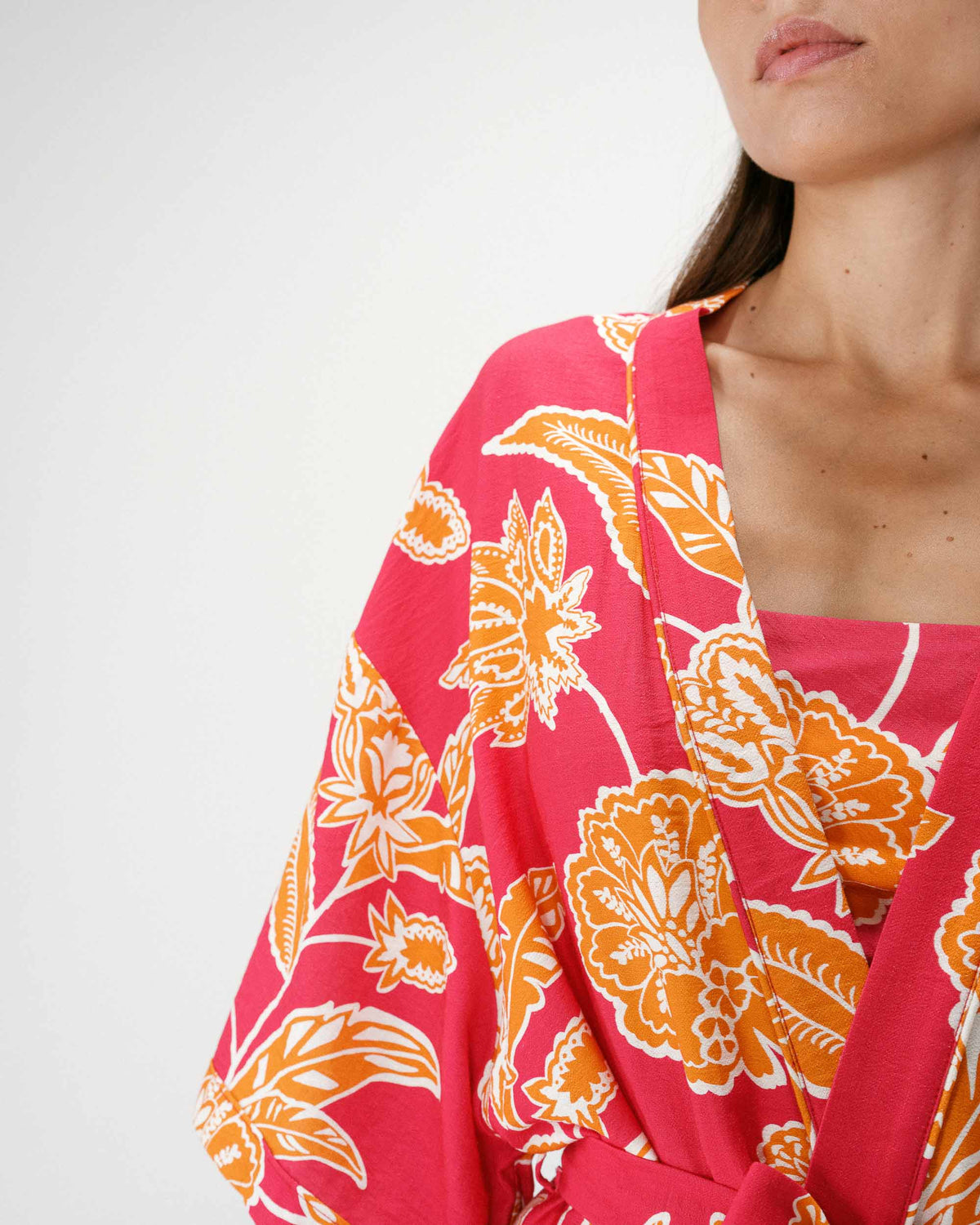 Kimono imprimé floral manches courtes fuchsia Wahana