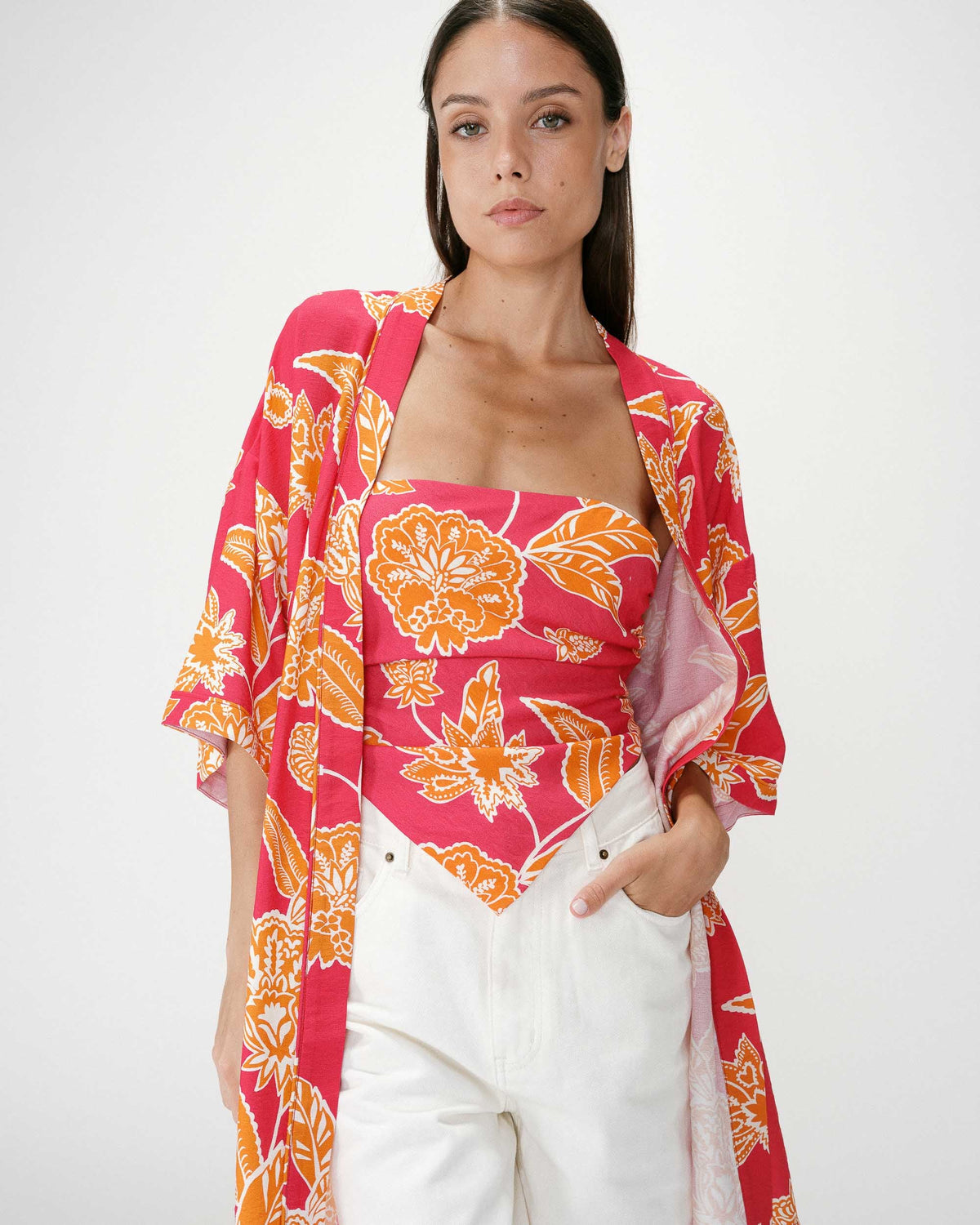 Kimono imprimé floral manches courtes fuchsia Wahana