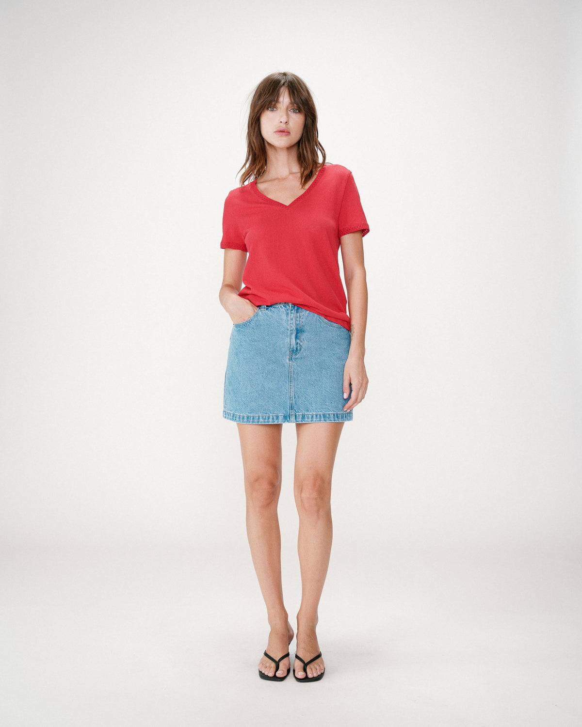 Top droit col V en dentelle manches courtes rouge Willem