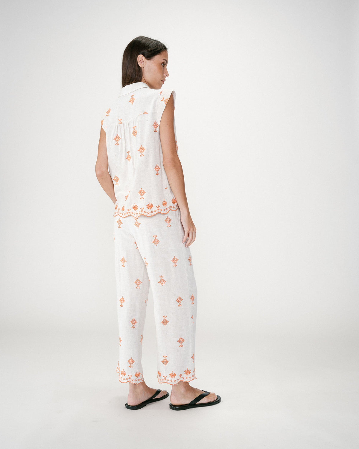 Chemise sans manches à motifs orange Wisenna