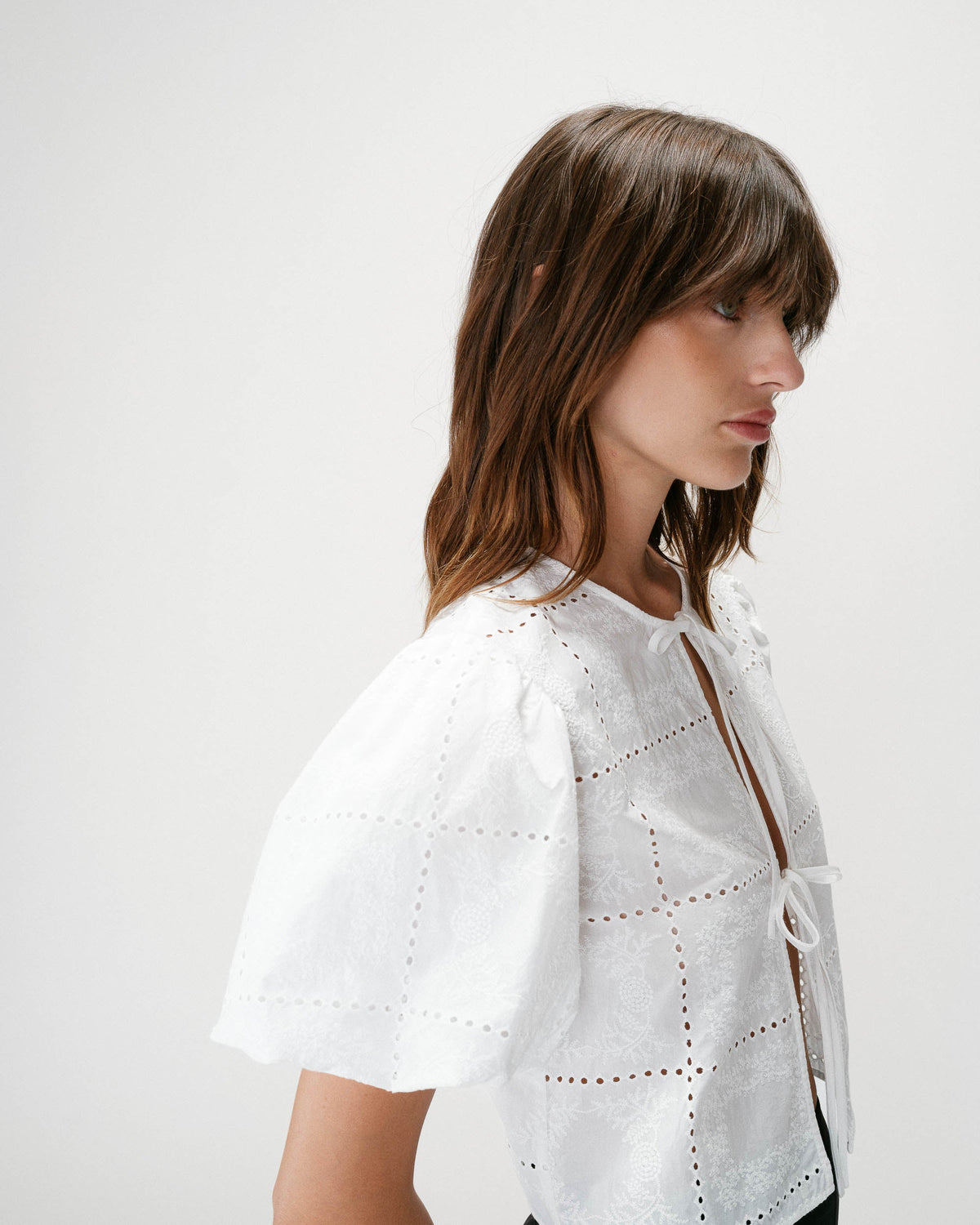 Blouse brodée à nouer manches ballon white Wylette